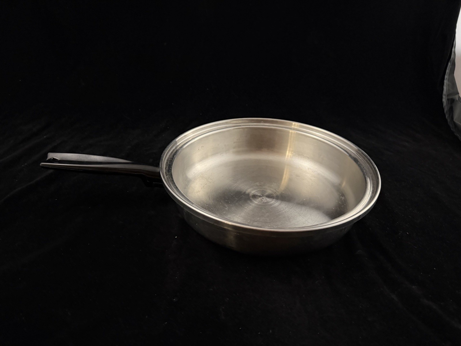 Maxam 2000 11 Inch Large Fry Pan Surgical Stainless Steel no lid