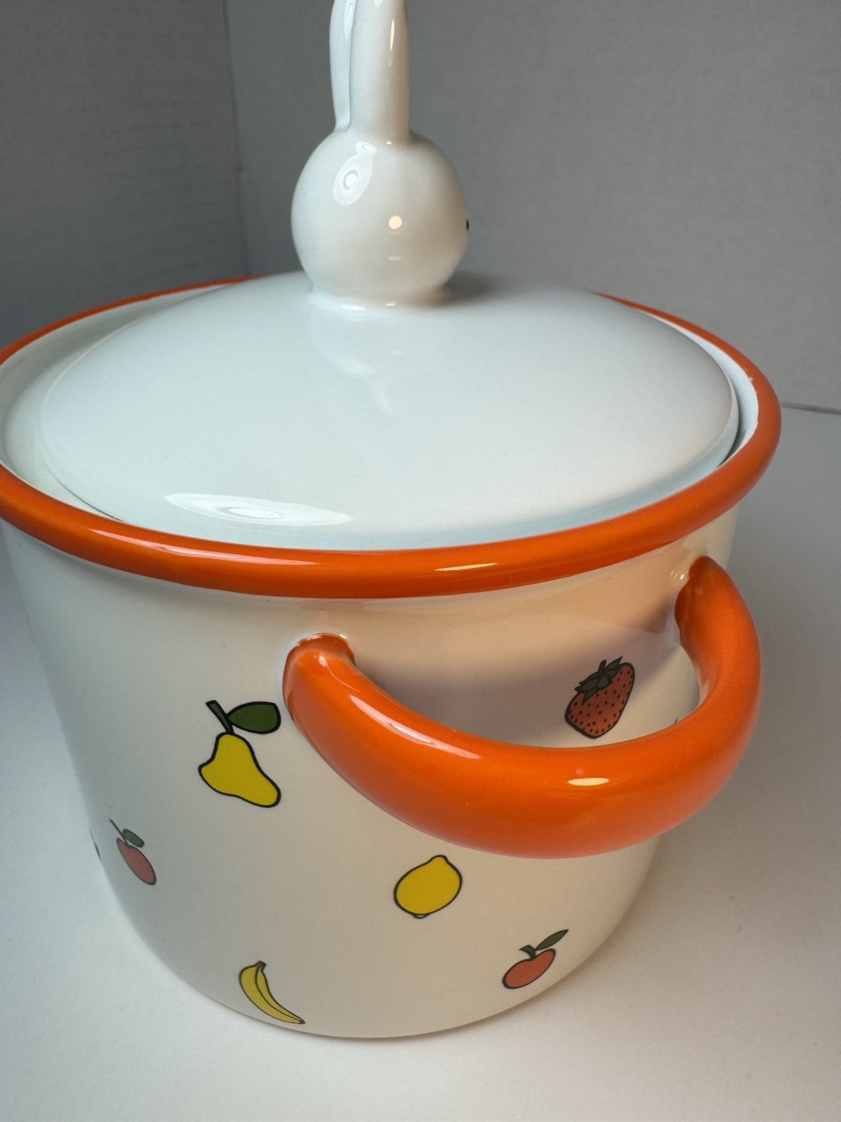 NWT Miffy Magenta Dick Bruna Ceramic Baking Dish Bunny w Lid 4.5 in diameter