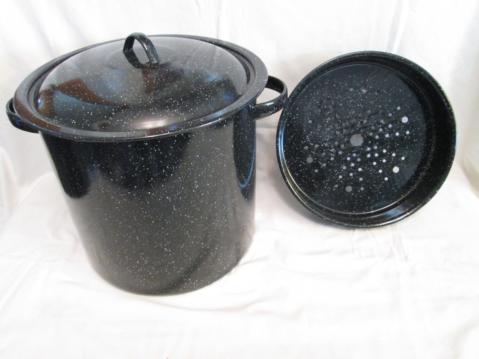 Granite Ware 15.5 Qt Steamer Pot With Rack Black – USED ONCE