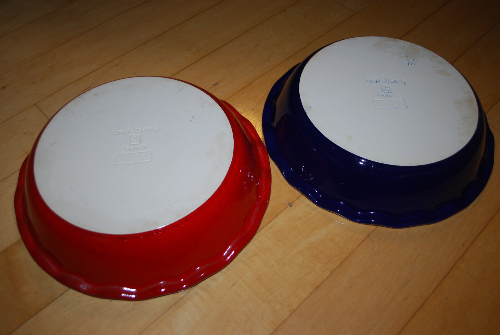 Emile Henry France 10″ Pie Plate Dish Red White Ruffled 31.26+ Blue White Lot/2