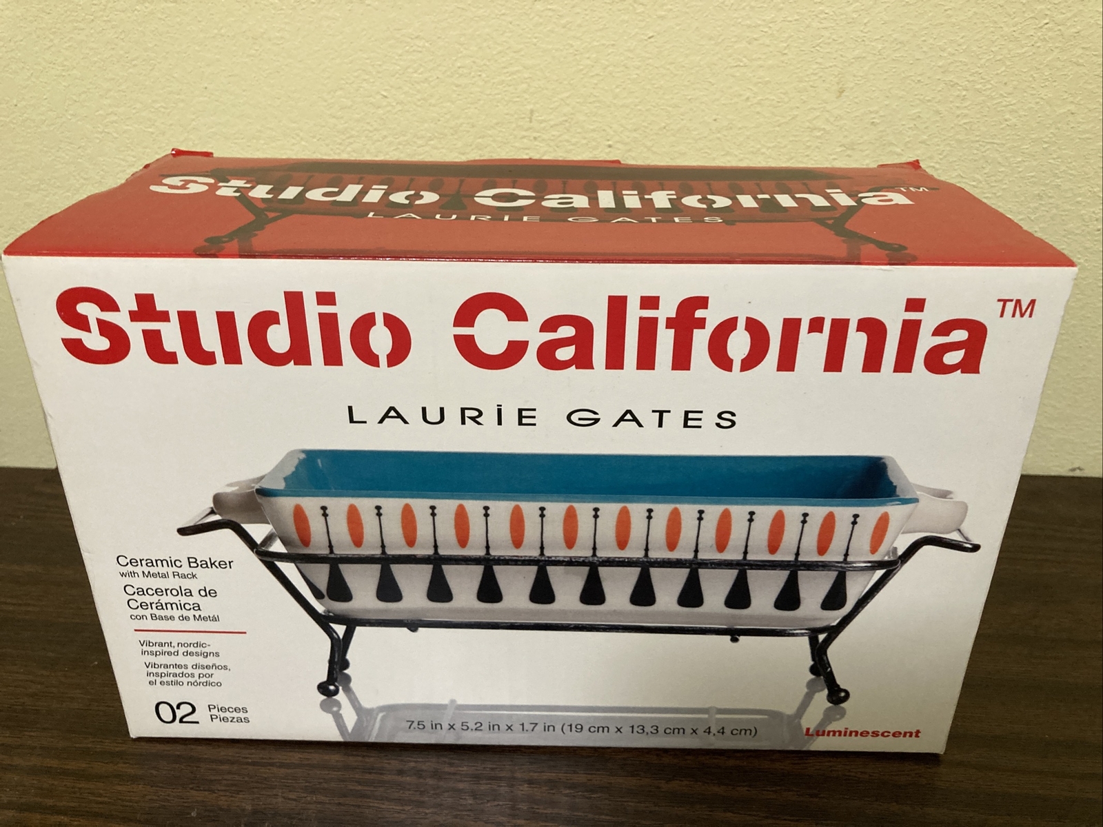 Studio California Laurie Gates Ceramic Baker with Metal Rack..7.5 in x 5.2 x 1.7