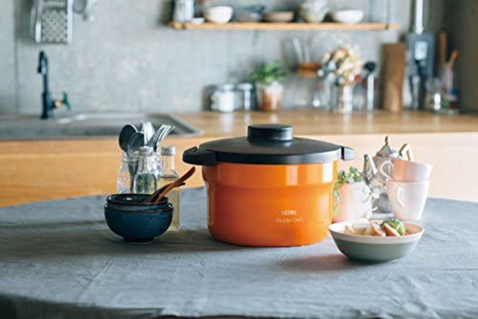 THERMOS Vacuum Warm Cooker Shuttle Chef KBJ-3000 OR Orange Gas Electric F/S NEW