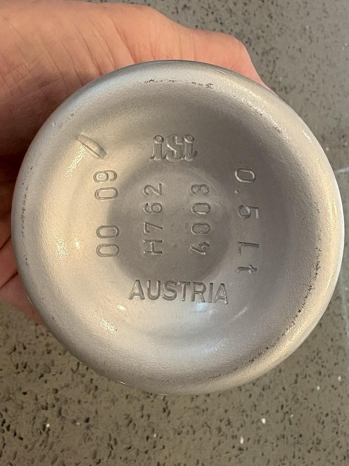 iSi Whipped Cream Dispenser Professional 500mL / 1 Pint – Leak Proof Austria