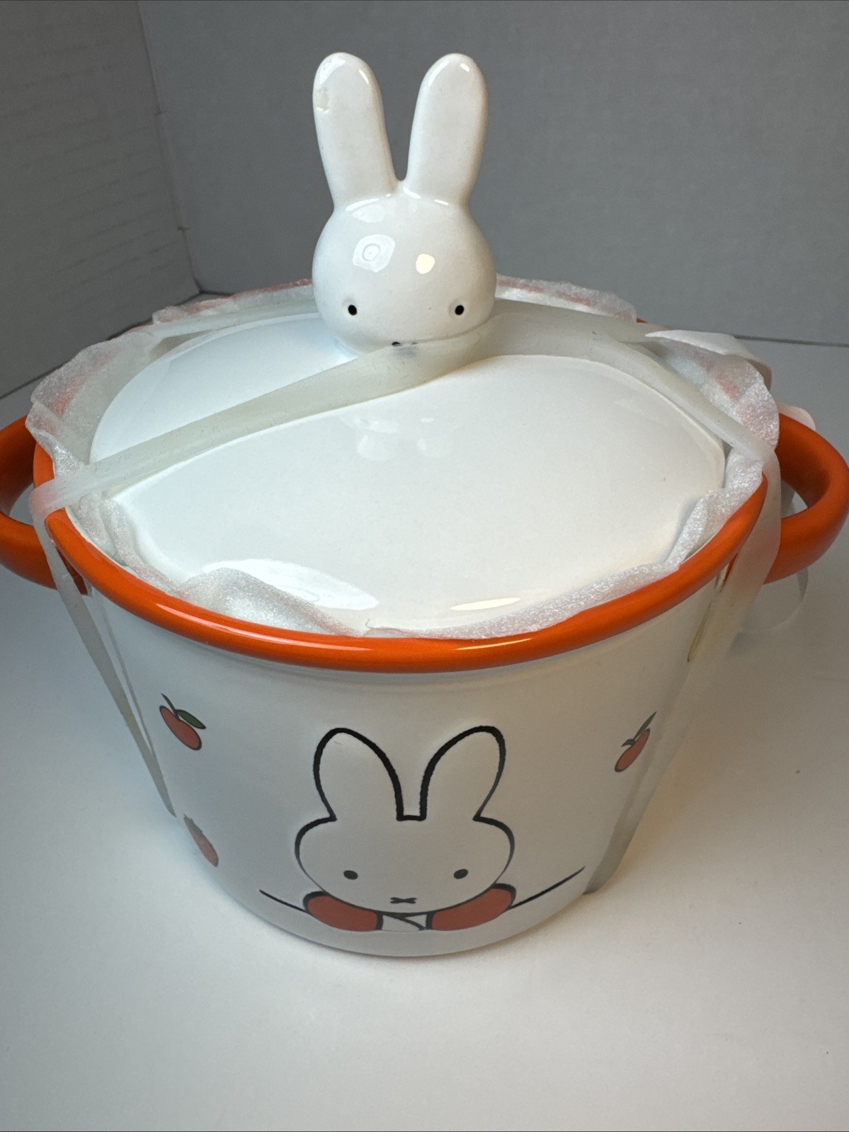 NWT Miffy Magenta Dick Bruna Ceramic Baking Dish Bunny w Lid 4.5 in diameter