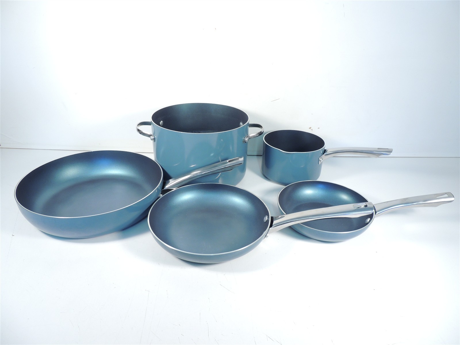 Cook’s Essentials Blue Cookware Set Non-Stick Skillet 8″ 10″ 12″ Pan 2 8 Qt Pot