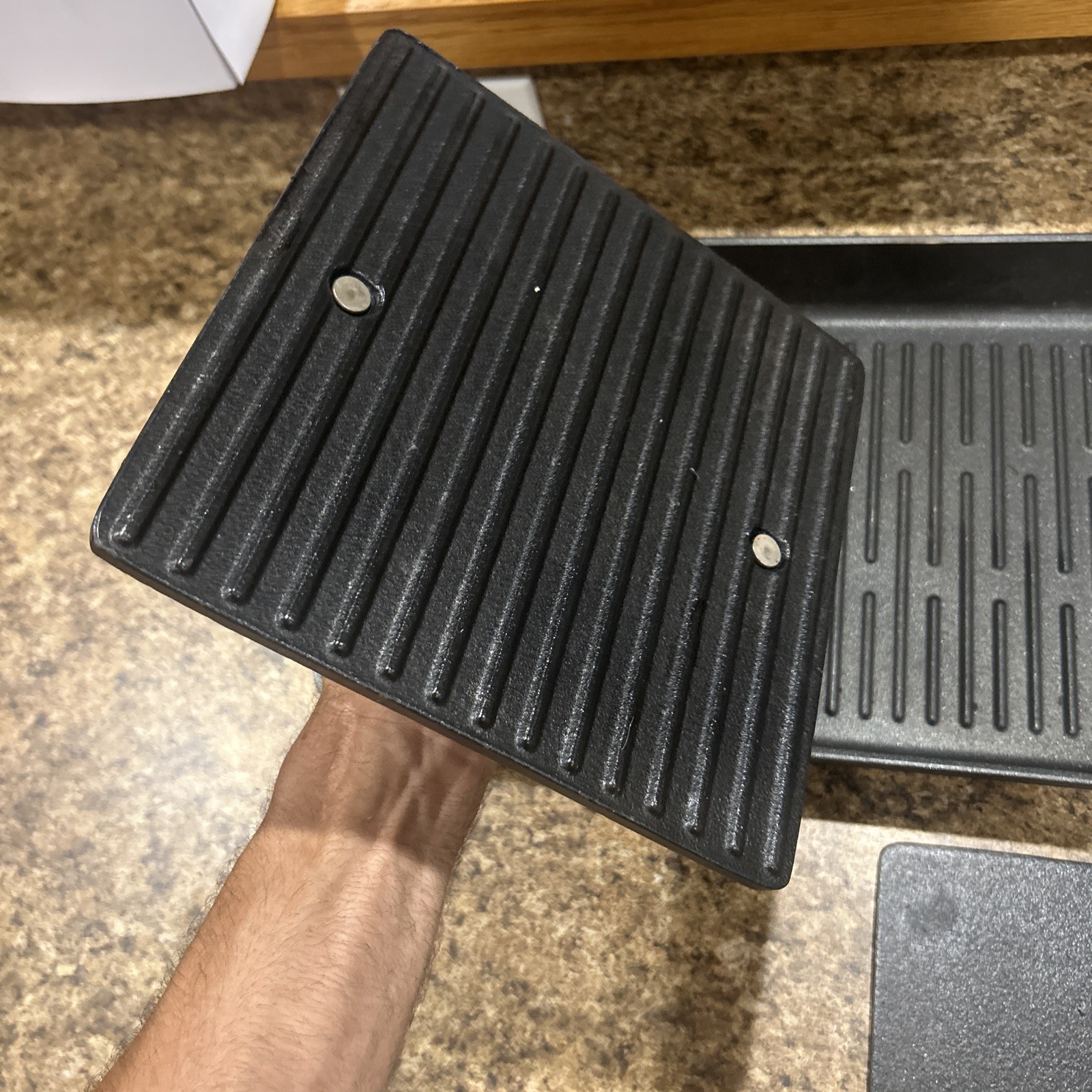 Pampered Chef Nonstick Double Burner Grill with 2 Cast Iron Presses