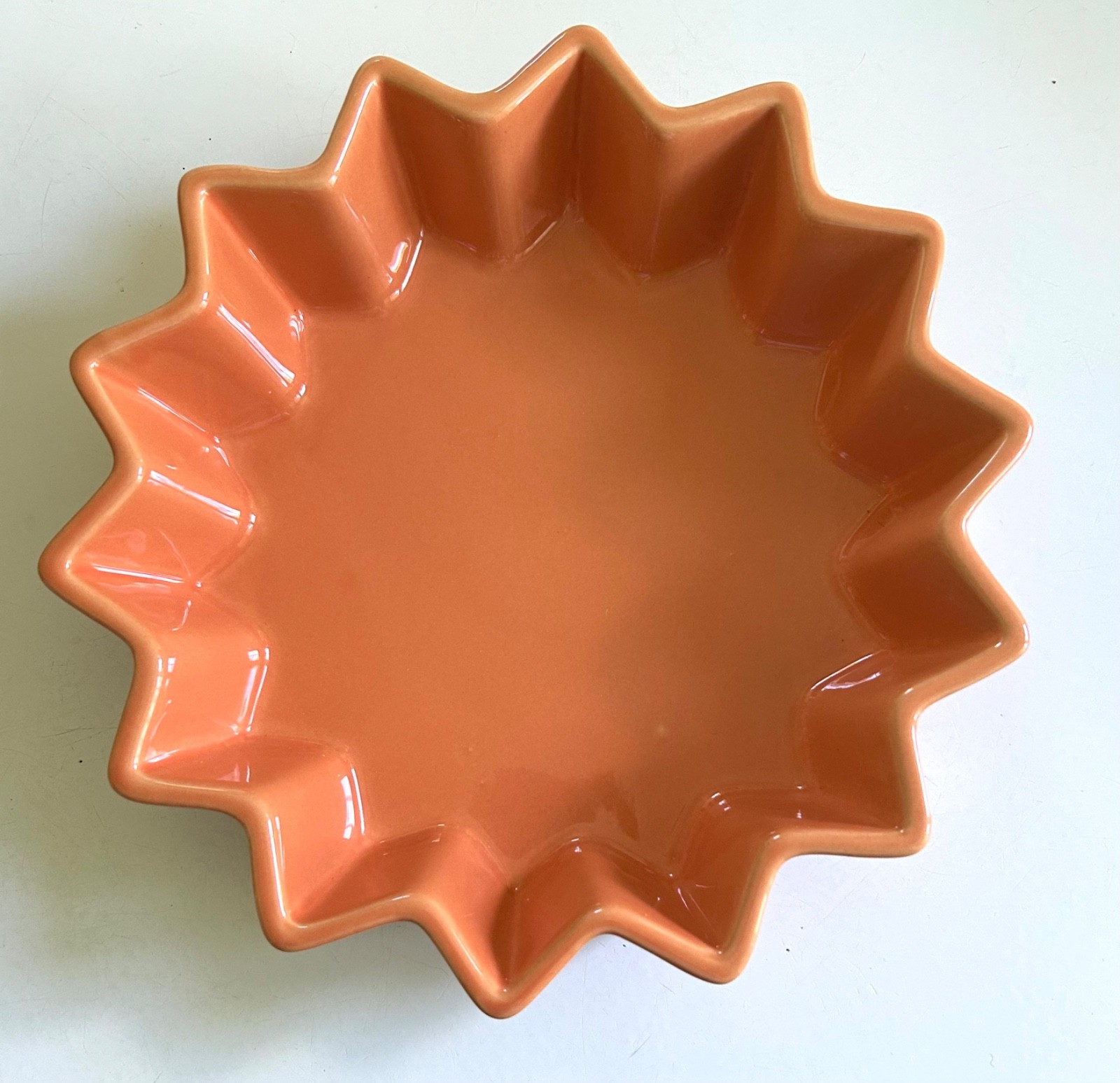 CHANTAL Baking Dish STAR SUNBURST Sun 1-Quart .95 Liter 9.5″ 93-SU22 Orange NEW