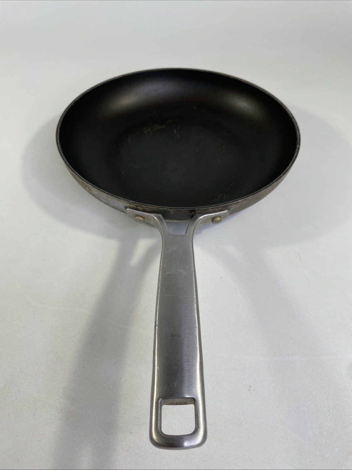 Calphalon Chefs Pan 10″ Classic Skillet Non-Stick Aluminum Fry Sauté Pot no Lid
