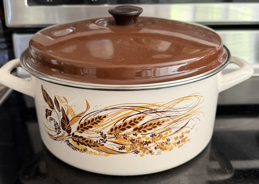 Enamel Casserole with Lid, Wheat Design, Brown White, Double Handle