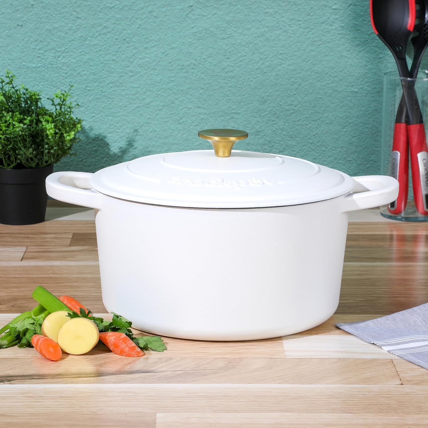 7-Quart Round Dutch Oven Matte Linen White with Gold Knob Enameled Cast Iron