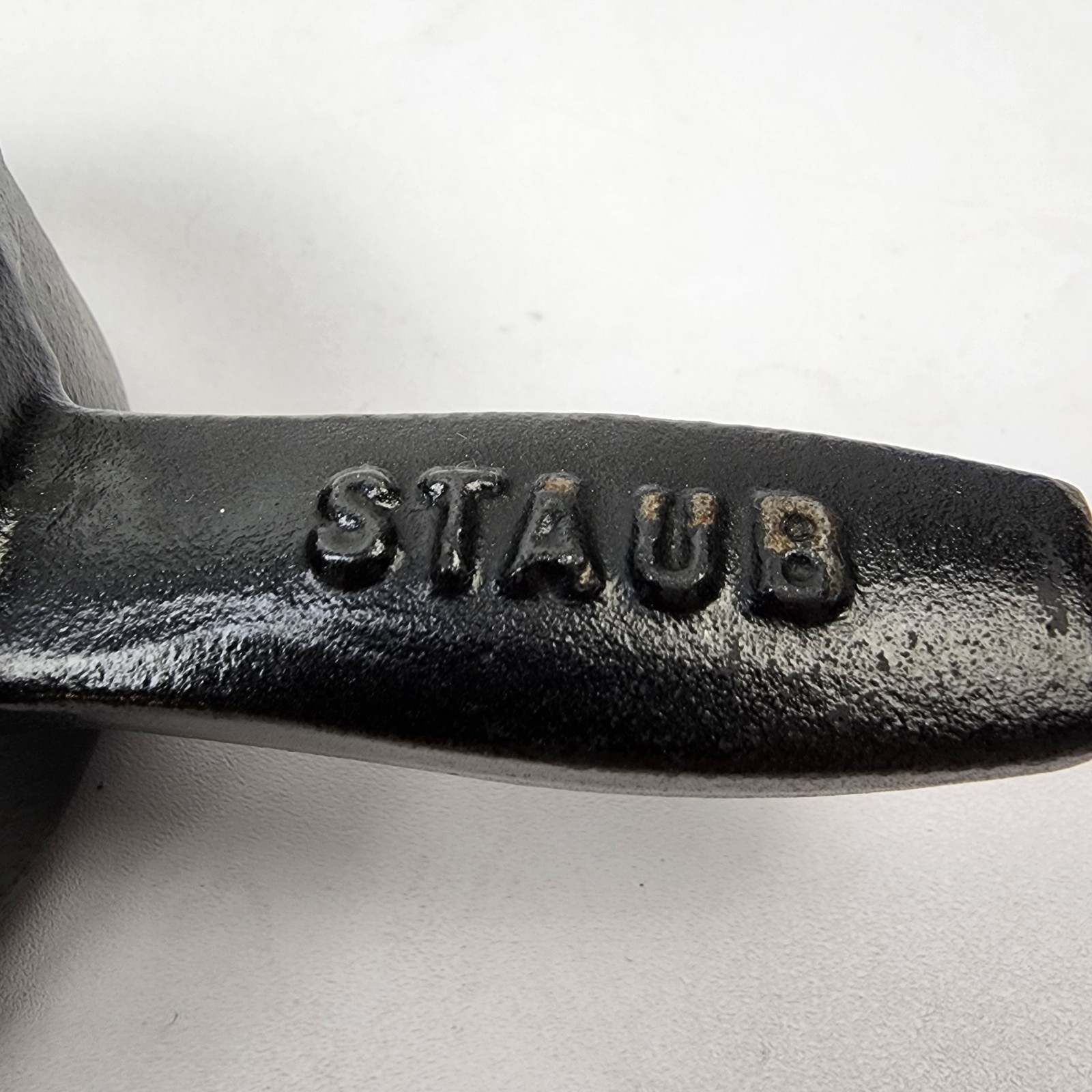 Staub Cast Iron 4.5 x 2″ Mini Round Pan #5 – Matte Back France 10 Teal Bottom