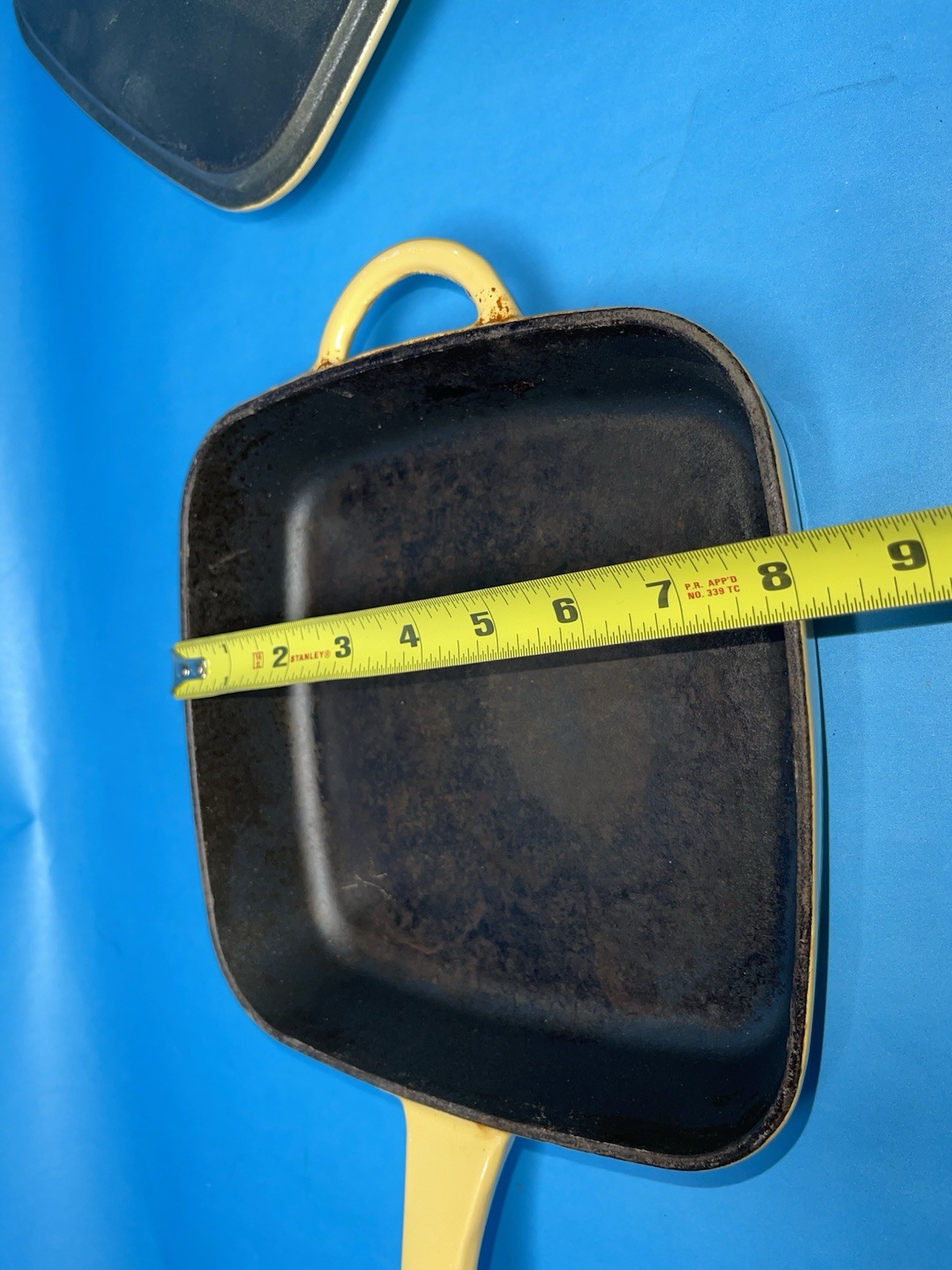 Cast Iron 8″ Square Skillet Fry Pan with Lid Bright Yellow Technique Enameled