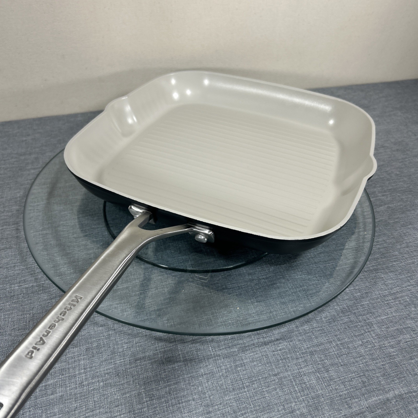KitchenAid Grill Pan Spouts 11.25” Premium Hard Anodized Nonstick Ivory & Black