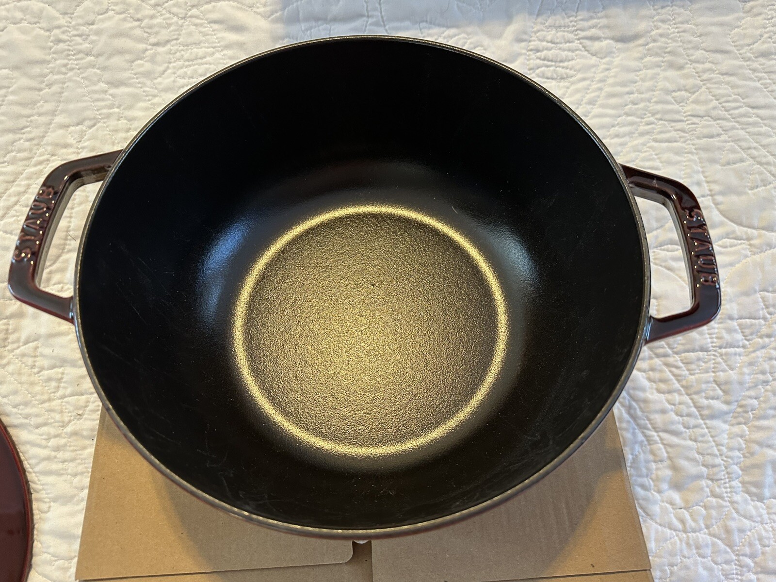 NIB STAUB The Essential French Oven Cast Iron 3.6l/24cm Grenadine Enameled