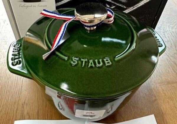 STAUB Enameled Cast Iron La Cocotte de Gohan M 16cm basil green rare NEW JP