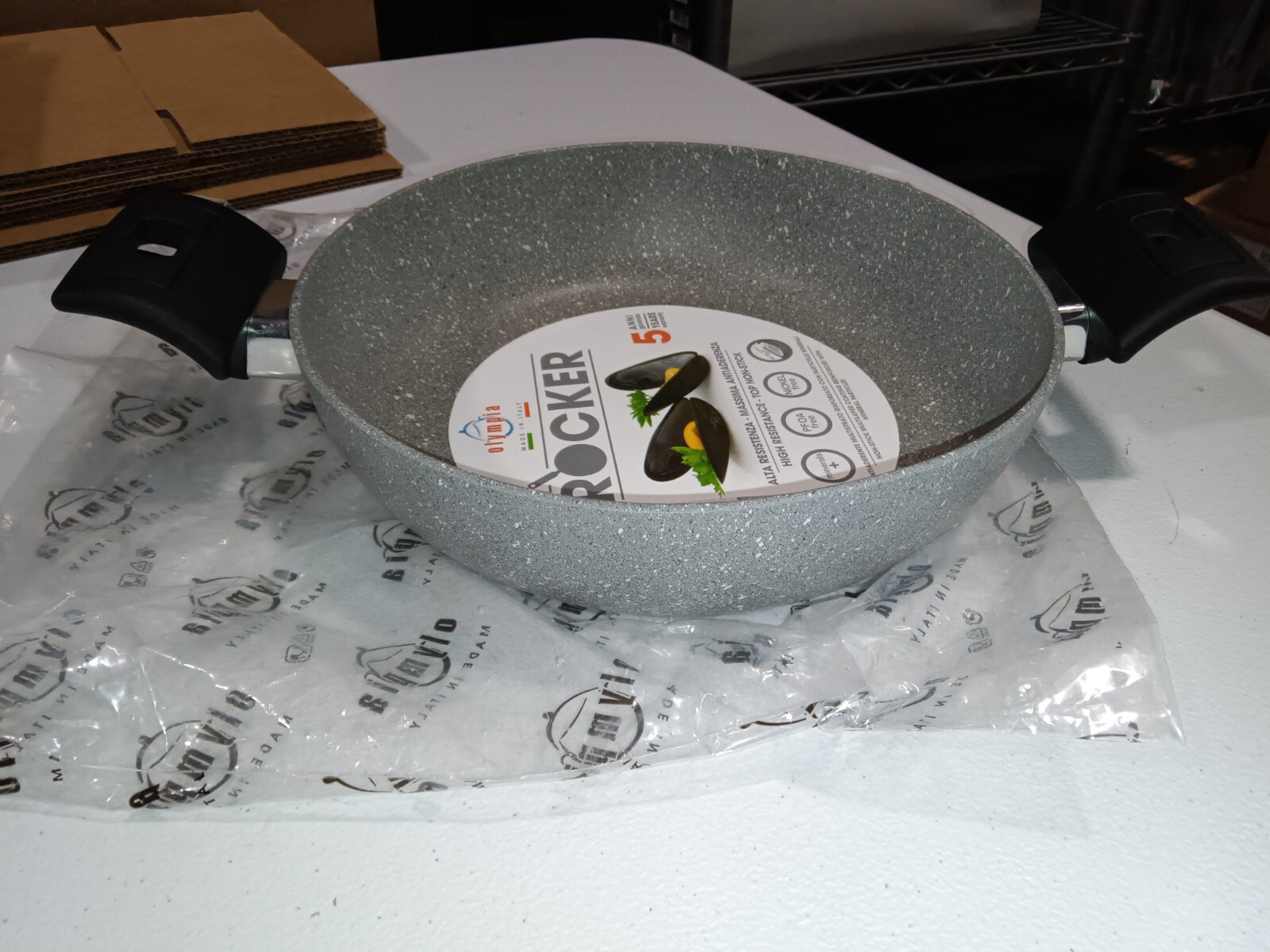 Olympia Rocker Non-Stick PFOA-Free Die-Cast Aluminum Deep Fry Pan/2 Side Handles