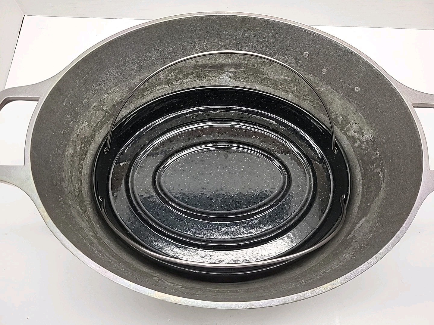 Technique Cast Aluminum 6 1/2 qt Dutch Oven Stovetop Smoker Roaster Inserts Lid