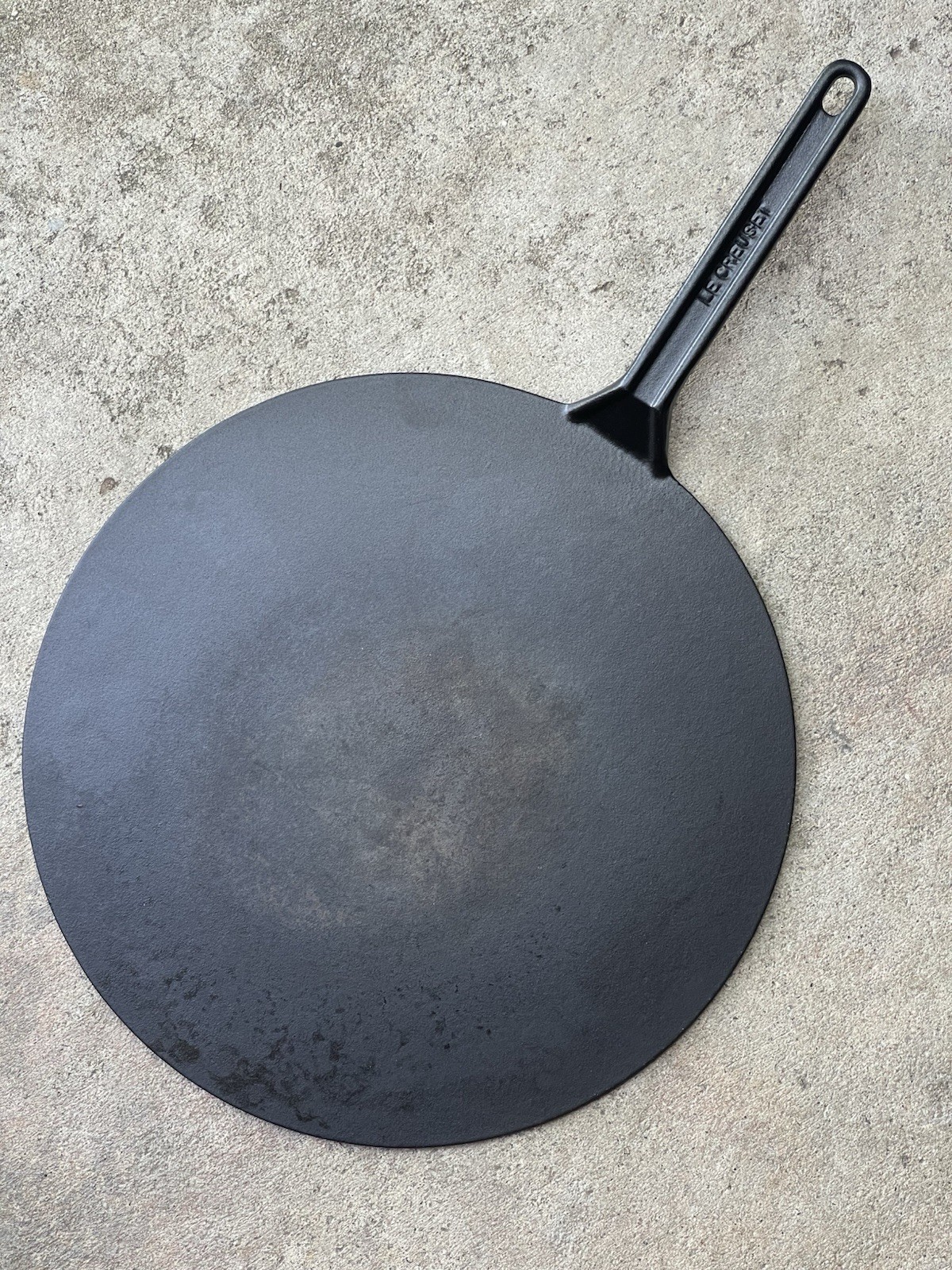 Le Creuset Crepe Pan Cast Iron 32 / 12.5″ Matte Black Flat Griddle Skillet