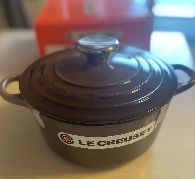 Le Creuset Cocotte Ronde 18cm 7 inch 2qt Truffle Brown Silver Knob Cast Iron