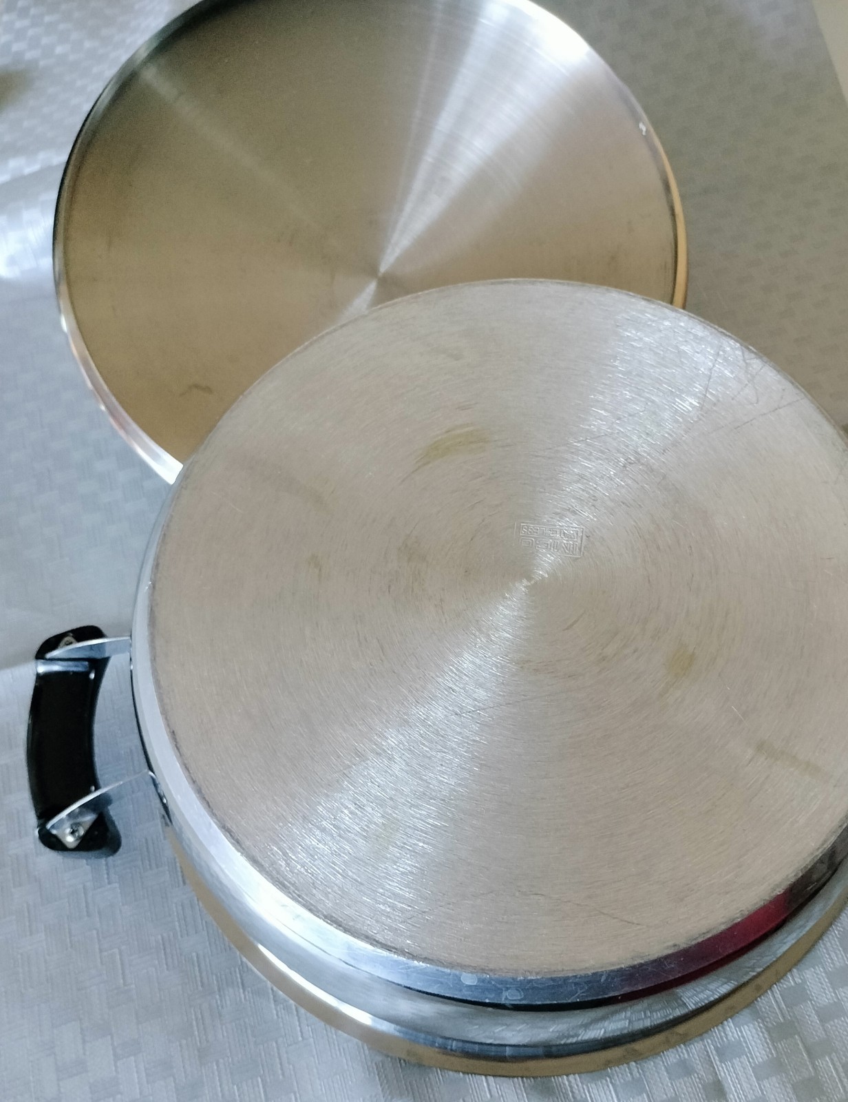 IMCO Pot, Pan, Casserole with Lid, Size Large