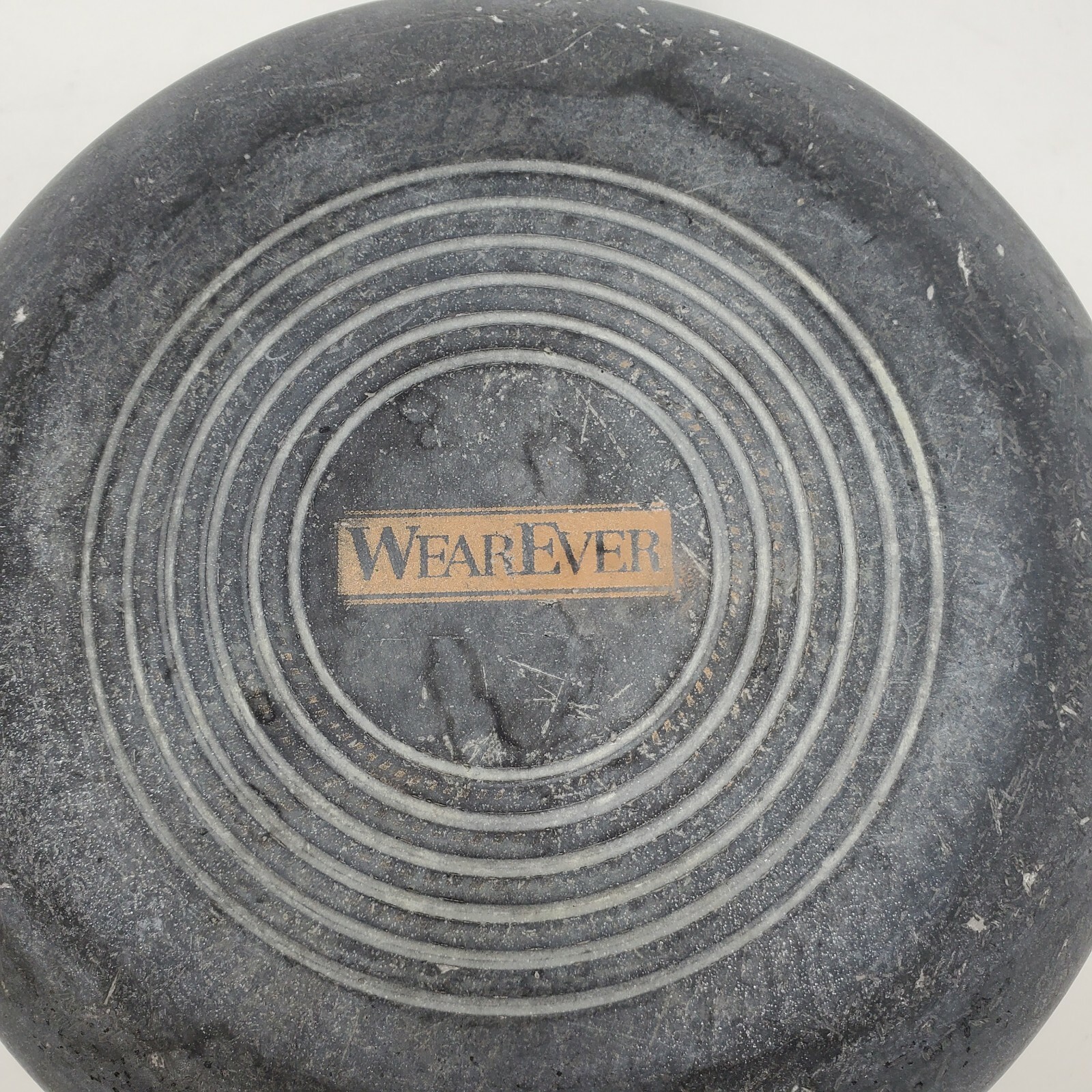 Vintage WearEver Aluminum 2 Quart Sauce Pan with Lid