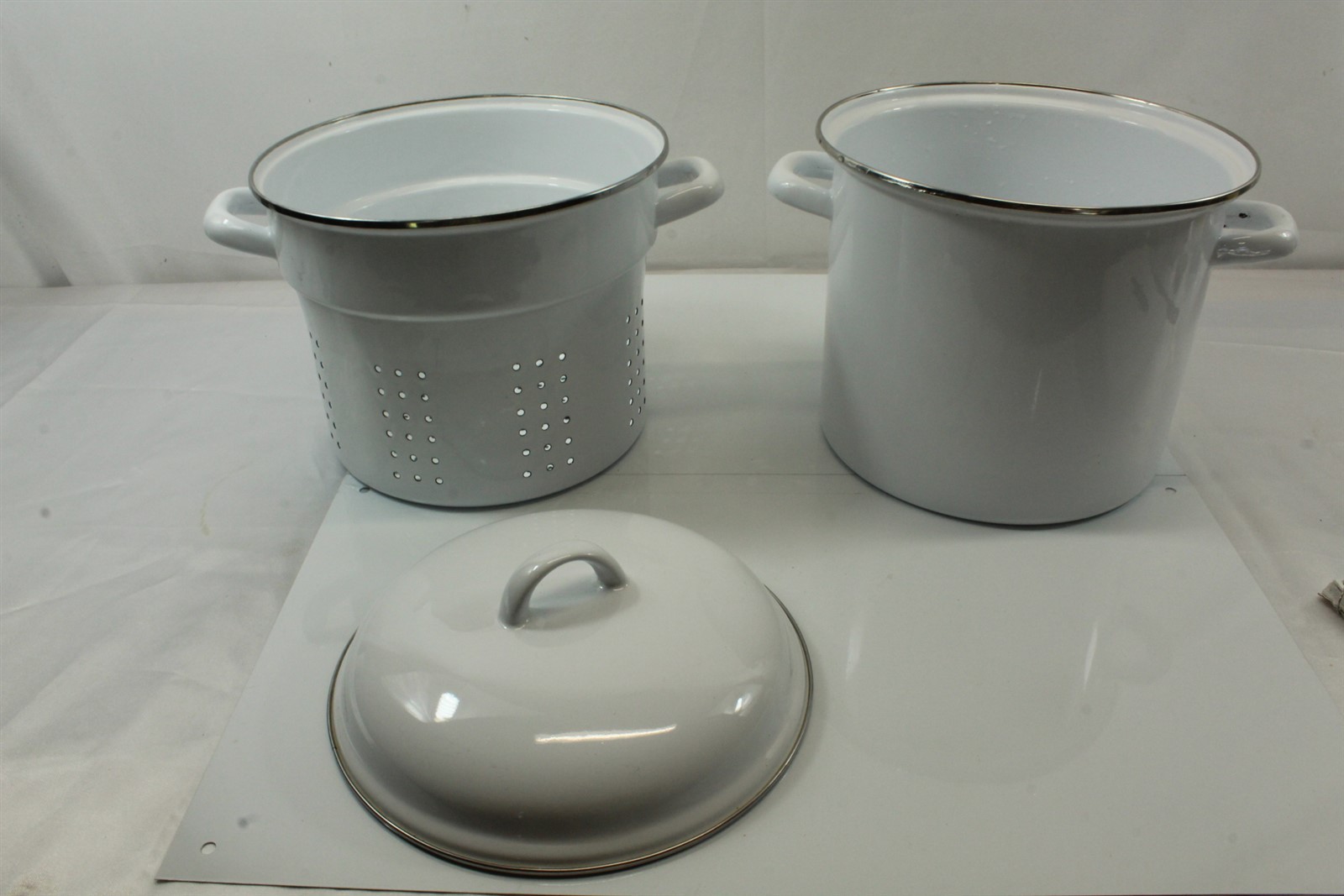 Vintage Porcelain Enameled 8 QT Double Boiler Strainer Stockpot With Lid