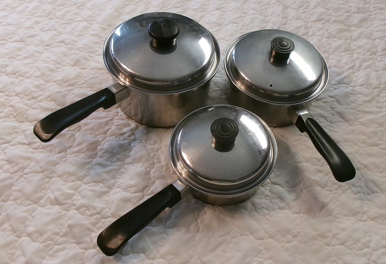 Set of 3 Lustre Craft 3 ply 18-8 stainless steel pans 1, 2 & 3 quart with lids