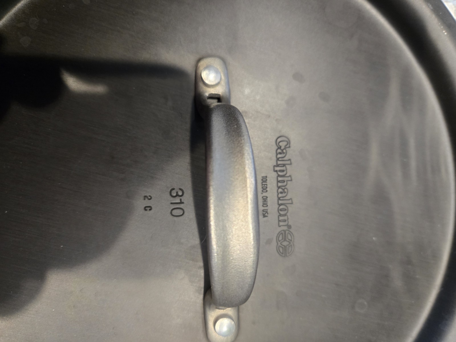 Calphalon Stock Pot Large 8 Qt, #808 Hard Anodized Made USA & Strainer