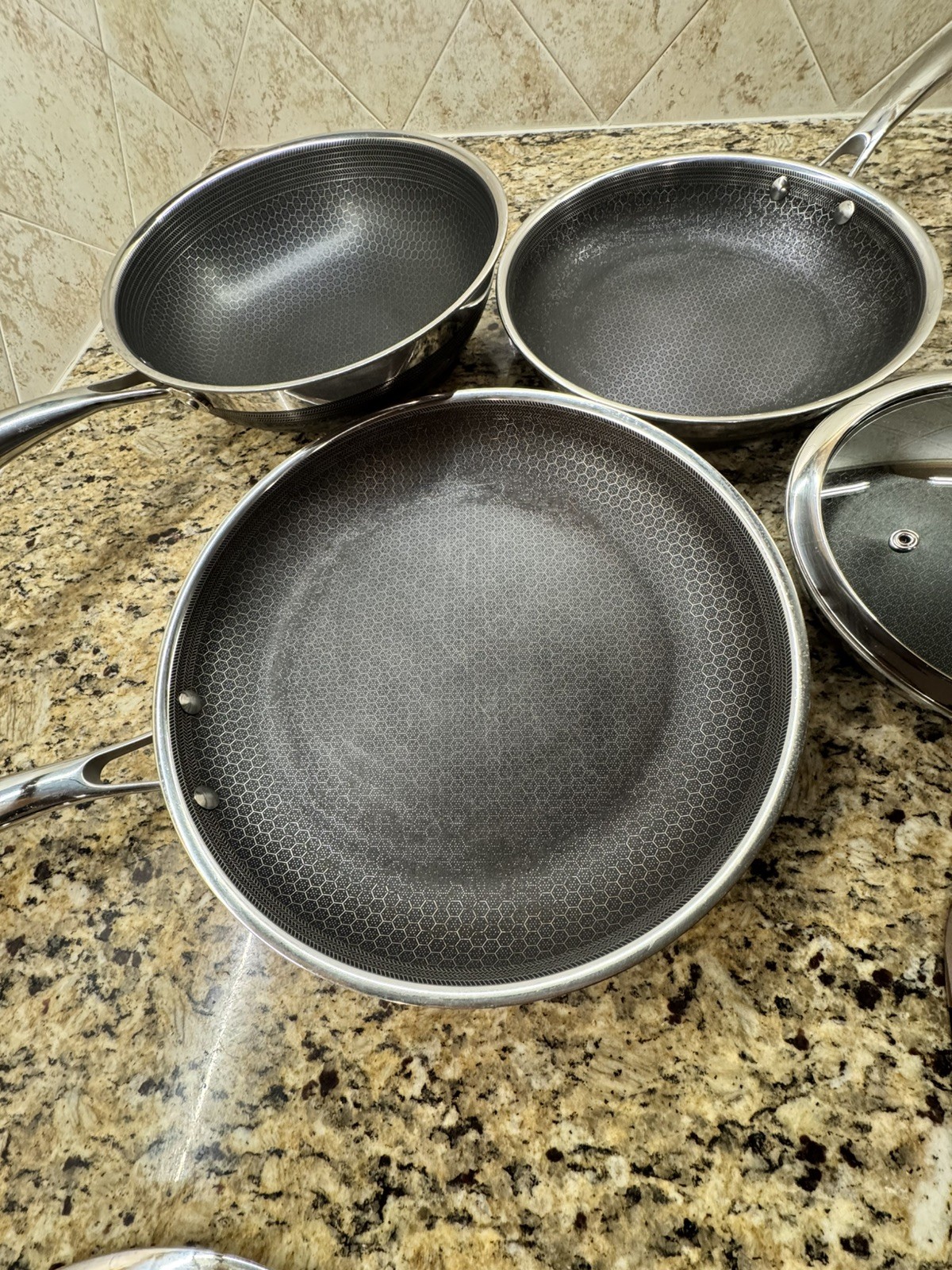 HexClad Hybrid 7-Piece Cookware Fry Pan Set 8” 10” 12” w/Lids & 12” Wok – USED