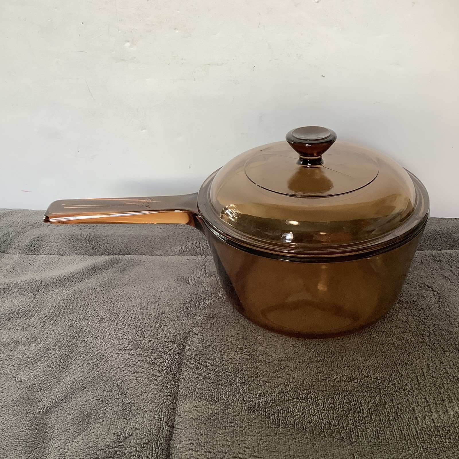 Corning Vision Ware 1 Liter Amber Sauce Pan With Lid Pouring Spout