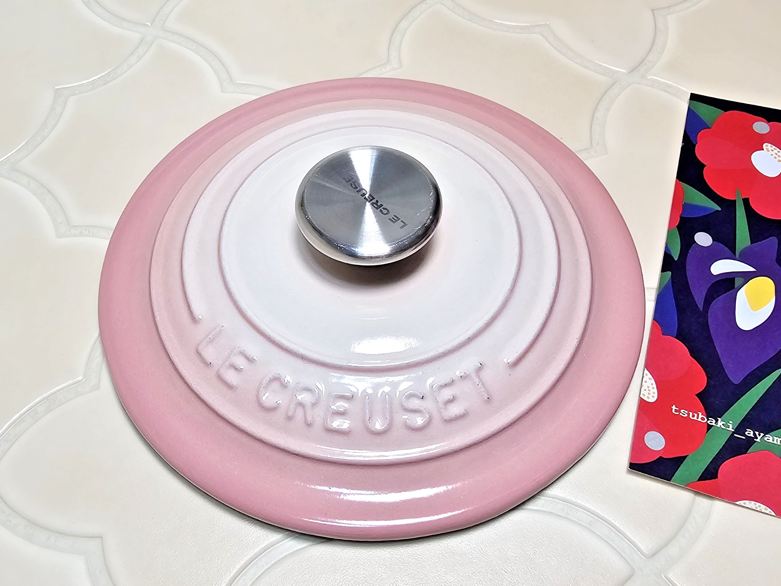 Le Creuset Ombre Pink Saucepan 16cm Cast Iron w/ Lid Display Only Enamel Damage