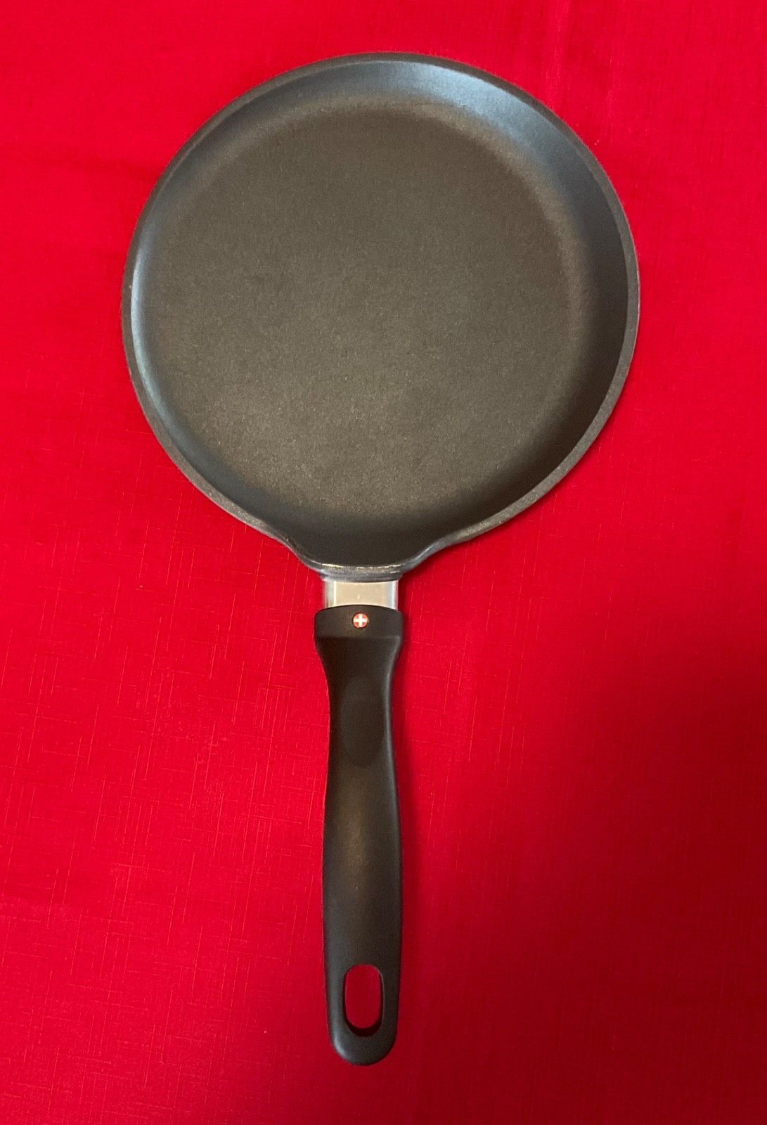 Swiss Diamond Non-Stick Crepe Pancake Omelette Pan Black 9.25″