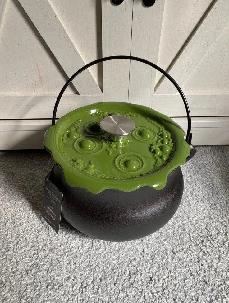 Smith & Clark 4QT Cast Iron Cauldron Witches Brew Bubbling Lid Green