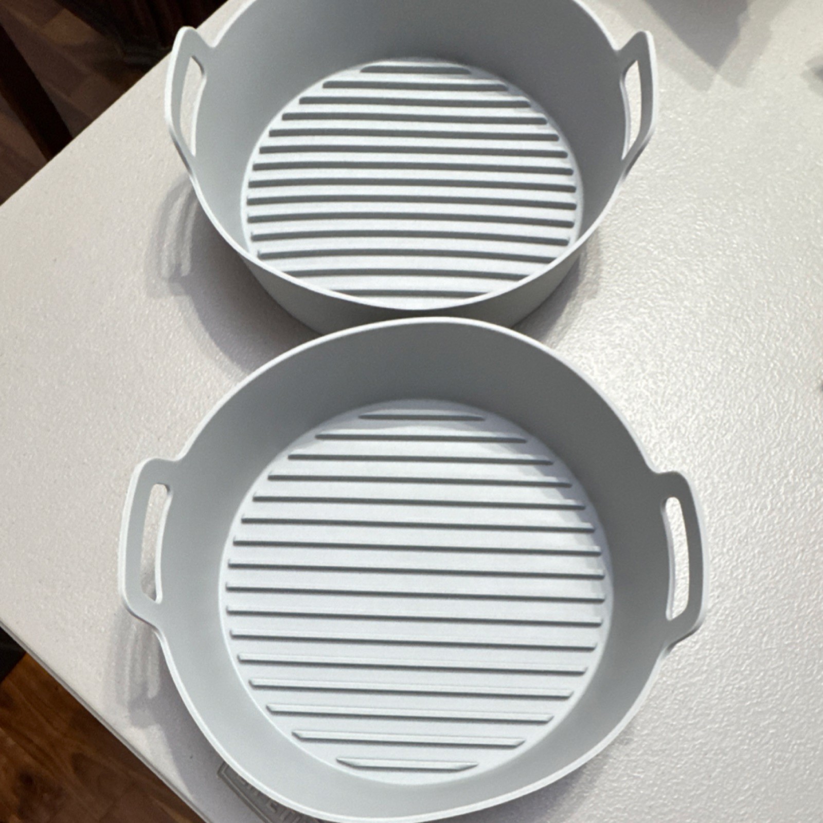 MESADEA Gray Silicone Non-Stick Grill Pan Set, Round, 2-Piece, 9.06 Inch