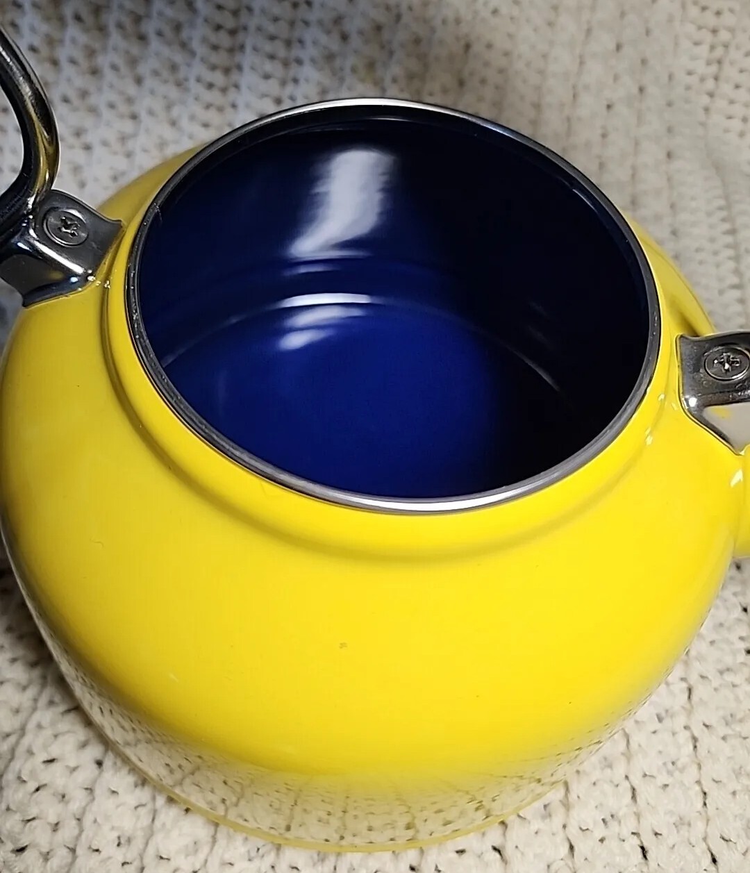 Chantal Teapot Kettle Enamel Steel Canary Yellow 1.7 Quart Read Flaw Limited Ed