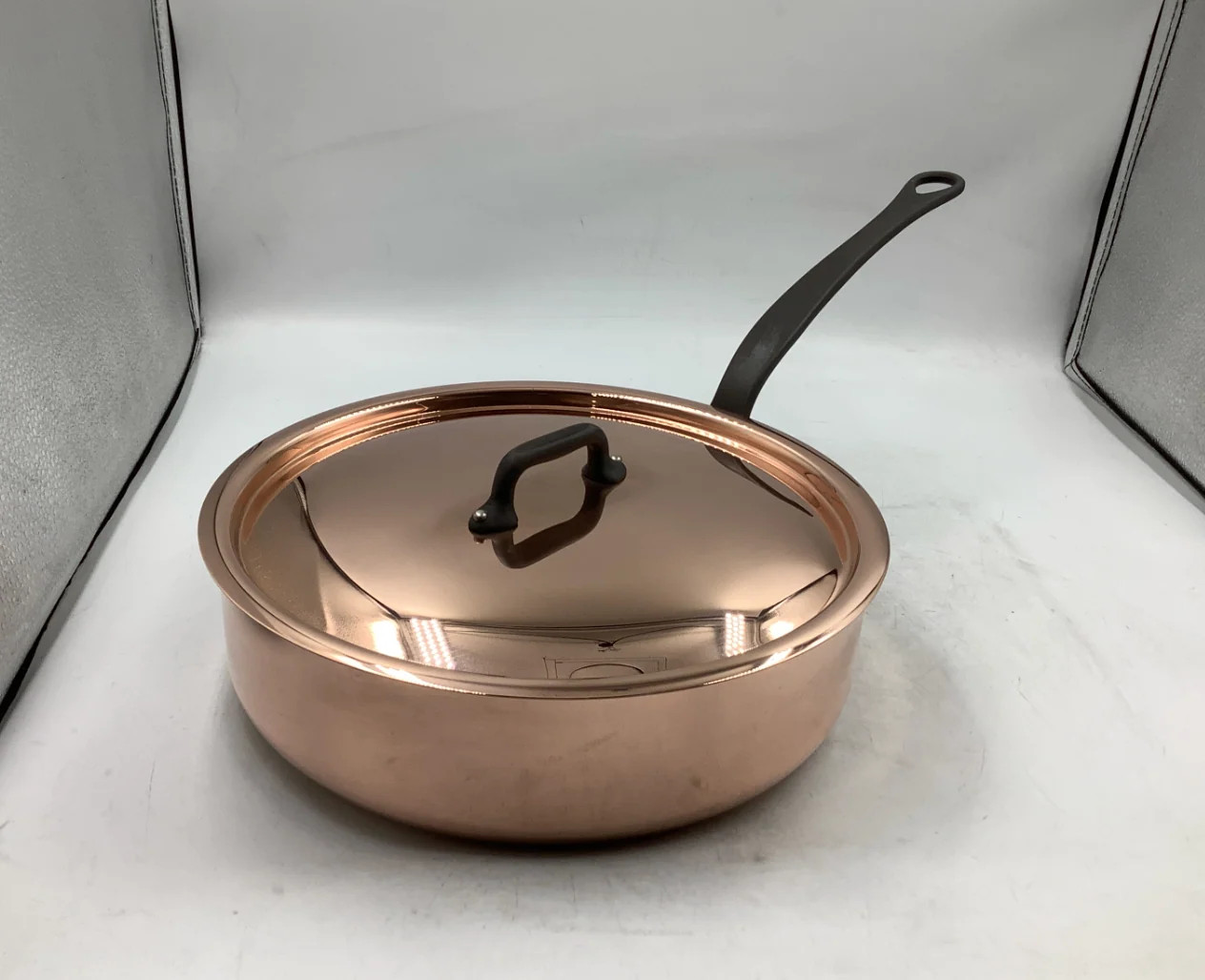 Mauviel M’Heritage 250 CI Copper Saute pan With Lid, Cast Iron Handle, 3.3-Qt
