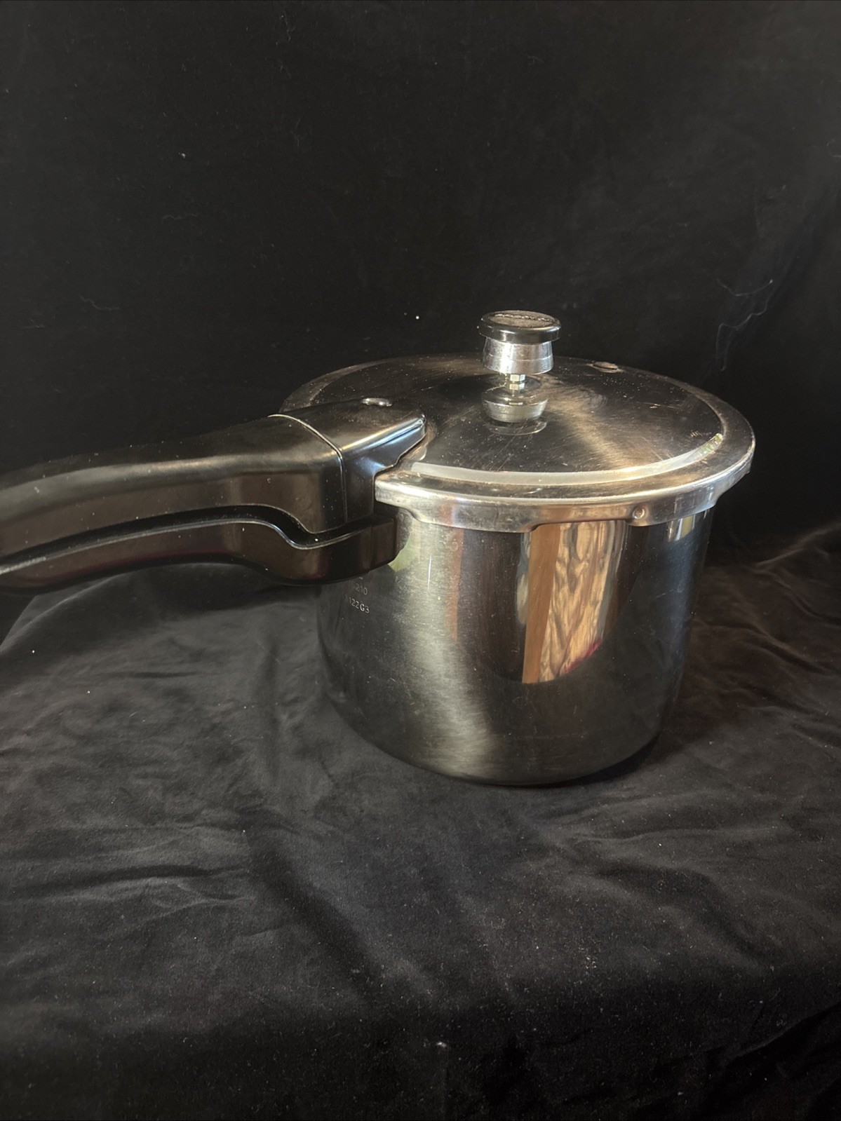 Presto Pressure Cooker Stainless Steel 6Q (induction,Gas, Electric stove)