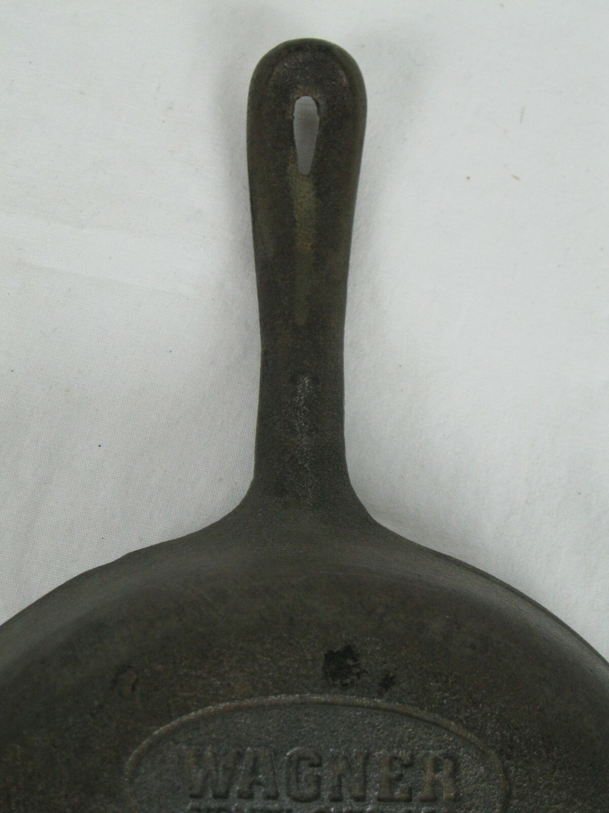 Vintage Wagner Ware 8″ /20 cm.Inch Cast Iron Skillet Made in USA B 2-98