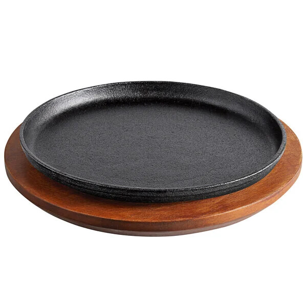 Valor Pre-Seasoned Cast Iron Fajita Skillet, Chestnut Underliner (select size)