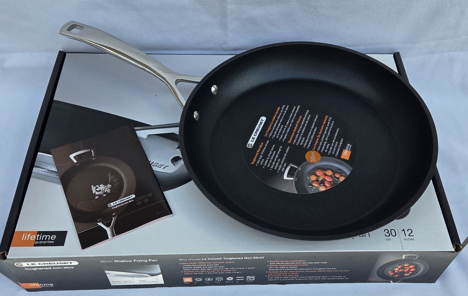 Le Creuset Toughened Nonstick 30cm 12-Inch Shallow Frying Pan – New