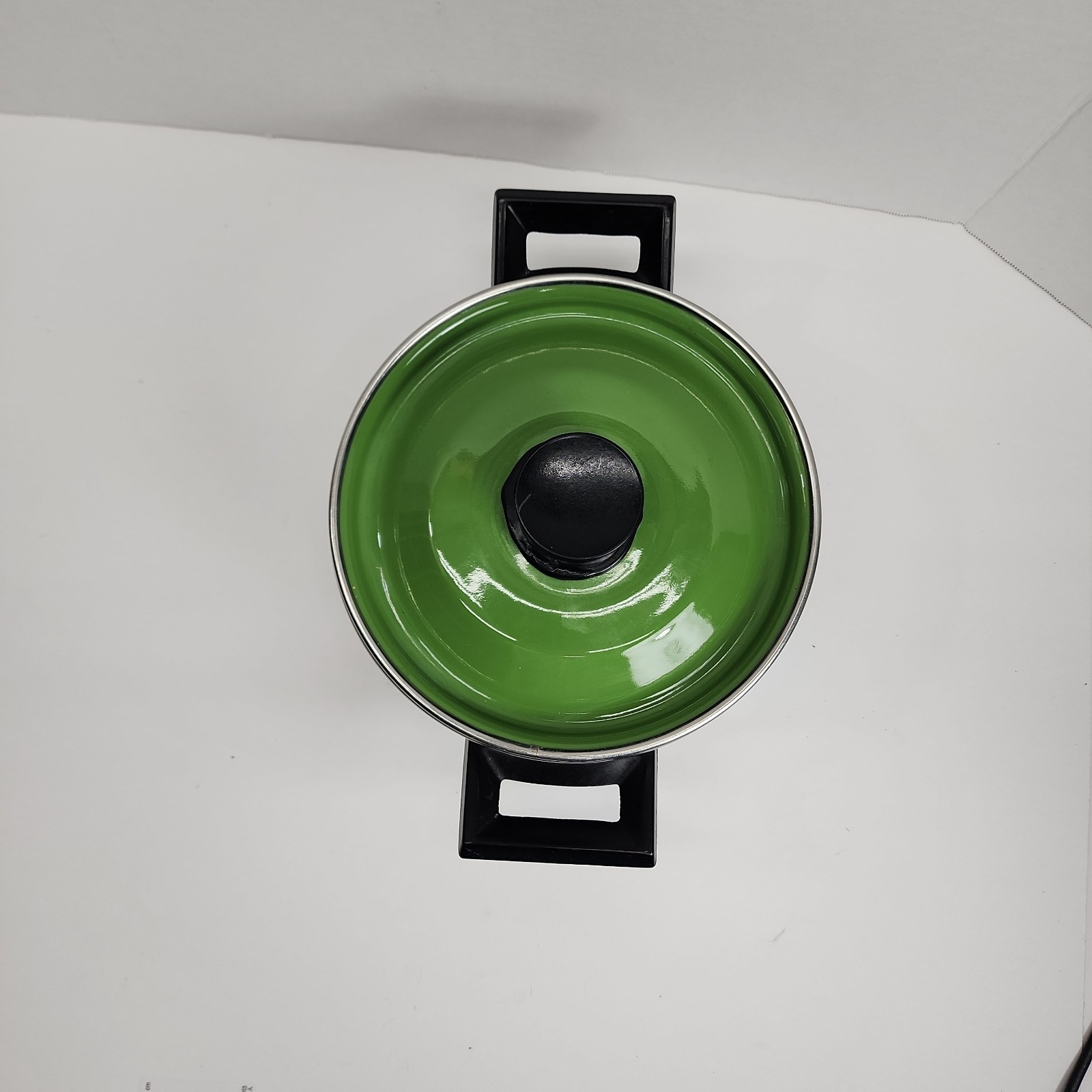 Steel Enamel 2 Qt Rooster And Sunflower w/ Green Lid.