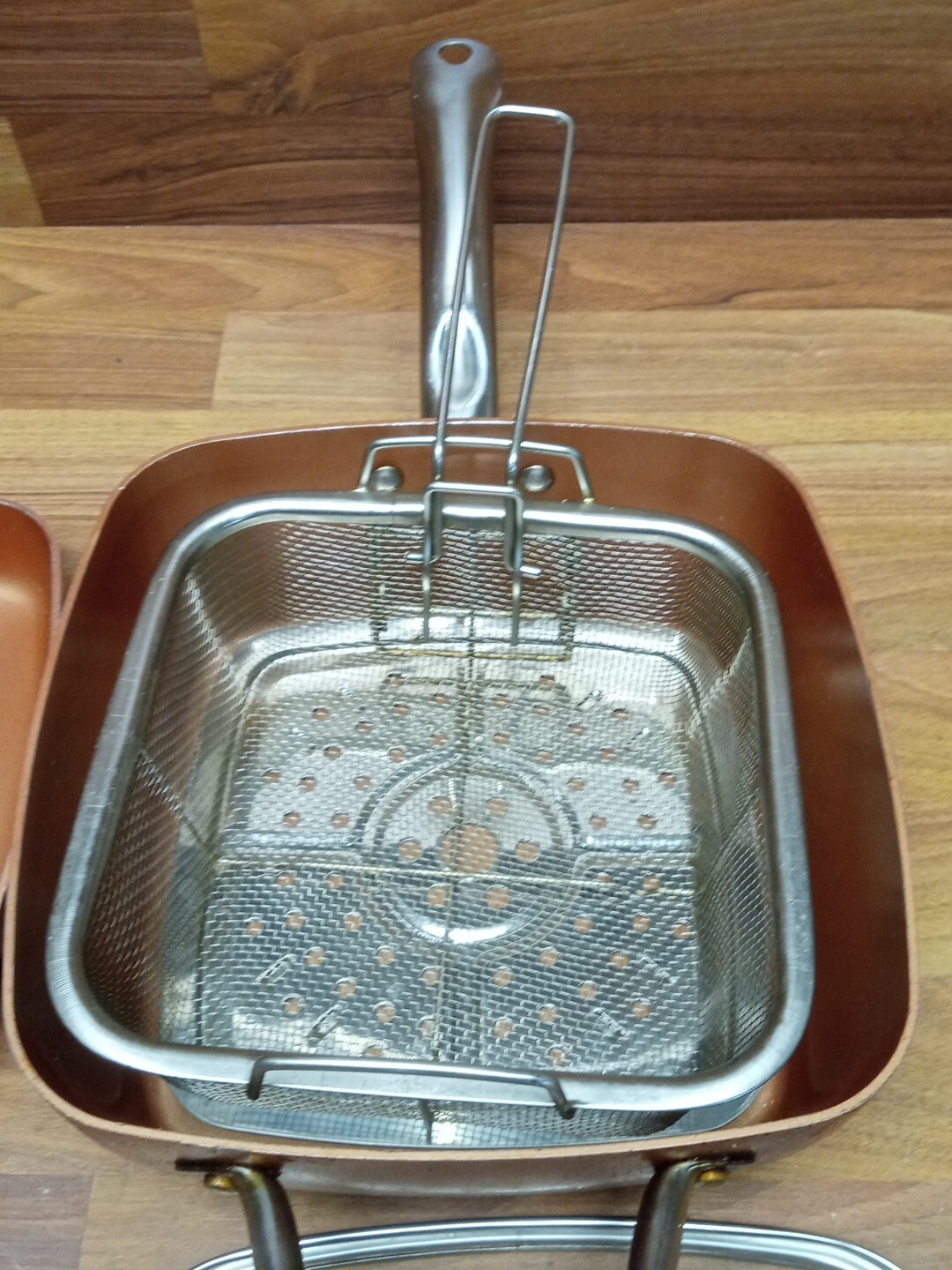 Copper Chef 2 Square 9.5″ Fry Pans, 1 Lid, Cookbook, 2 Knives, Fry Basket LOT