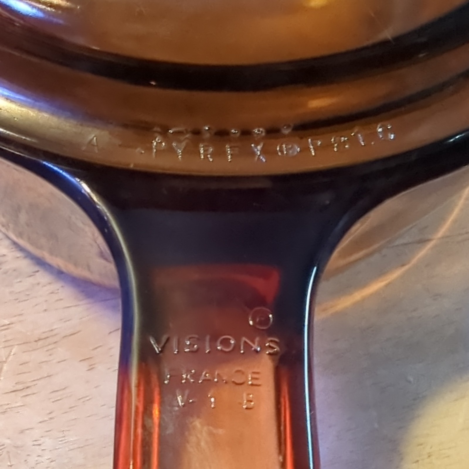 VISIONS Amber Glass 1.0L Saucepan w/ Lid, Electric/Gas Compatible V-17