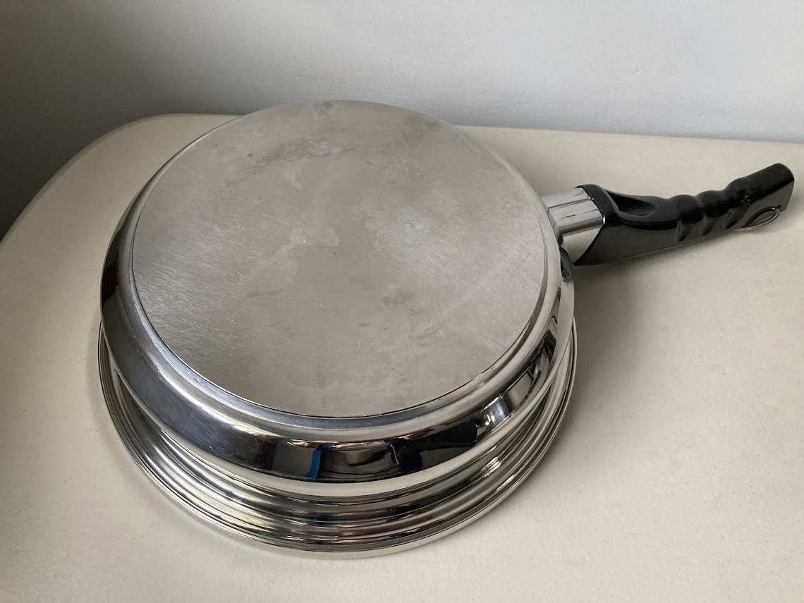 Kitchen Craft West Bend Sauce Pan Skillet NO LID 9 inch diameter USA