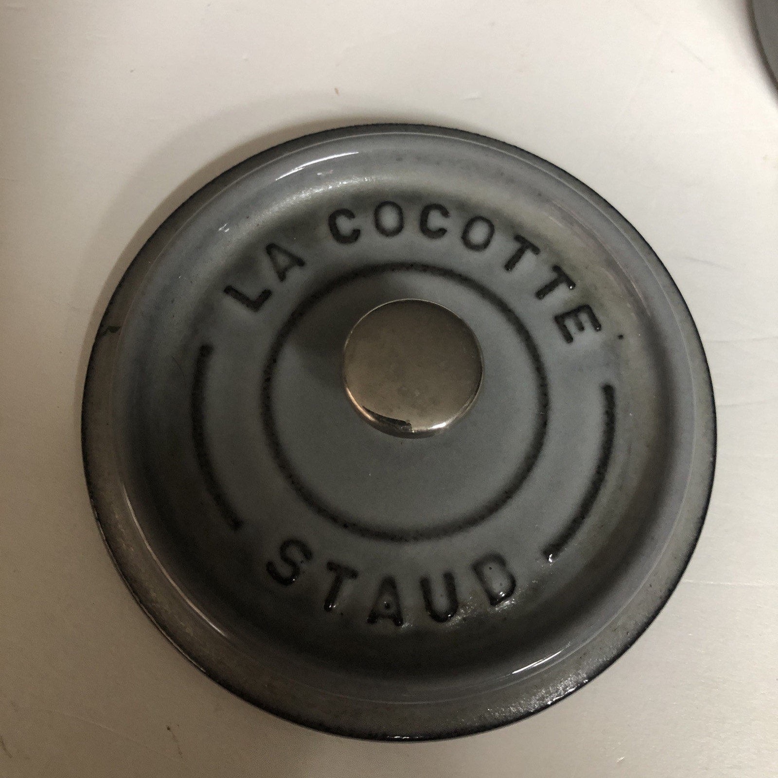 Cast Iron .25-Qt Mini round Cocotte lid Graphite Grey Made in France dutch oven