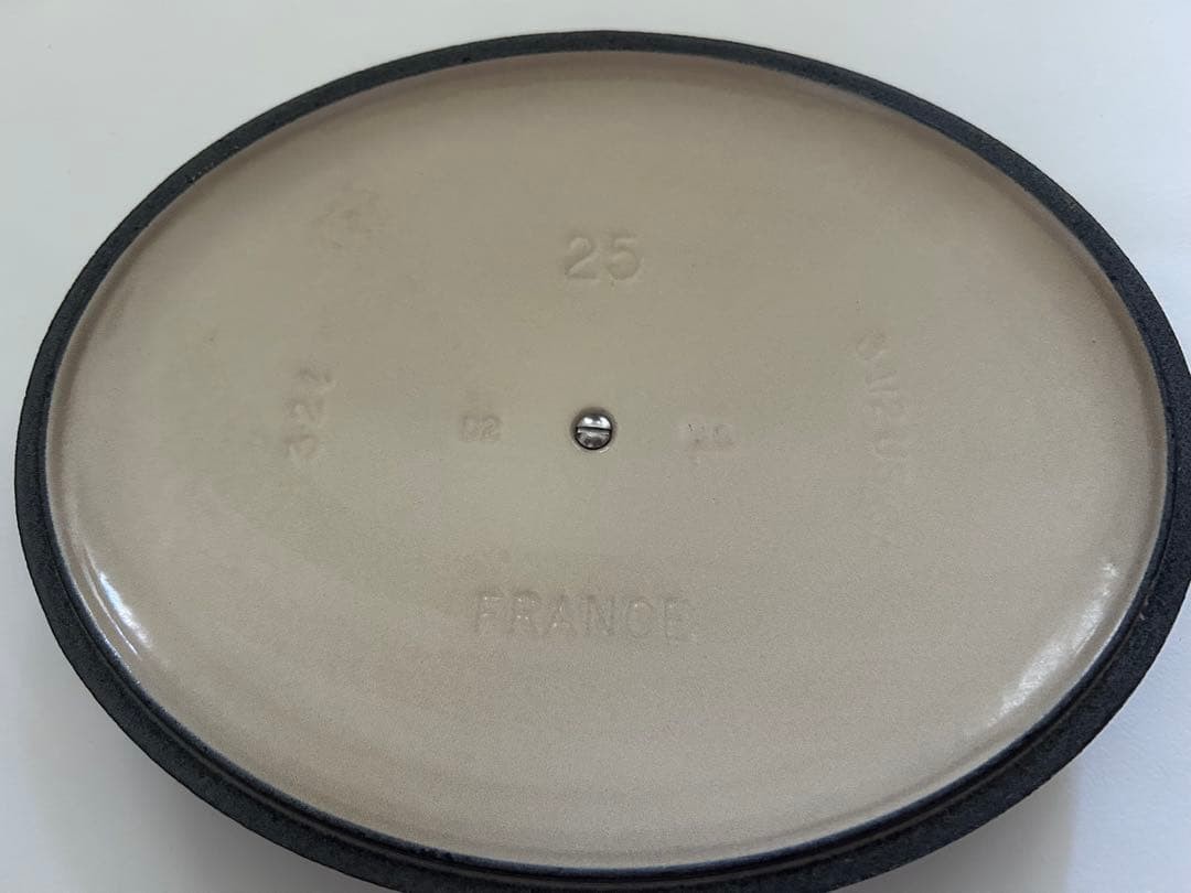 Le Creuset Oval Cocotte 25cm 2-3/4qt 9″ Cassis Purple Casserole Enamel Cast Iron
