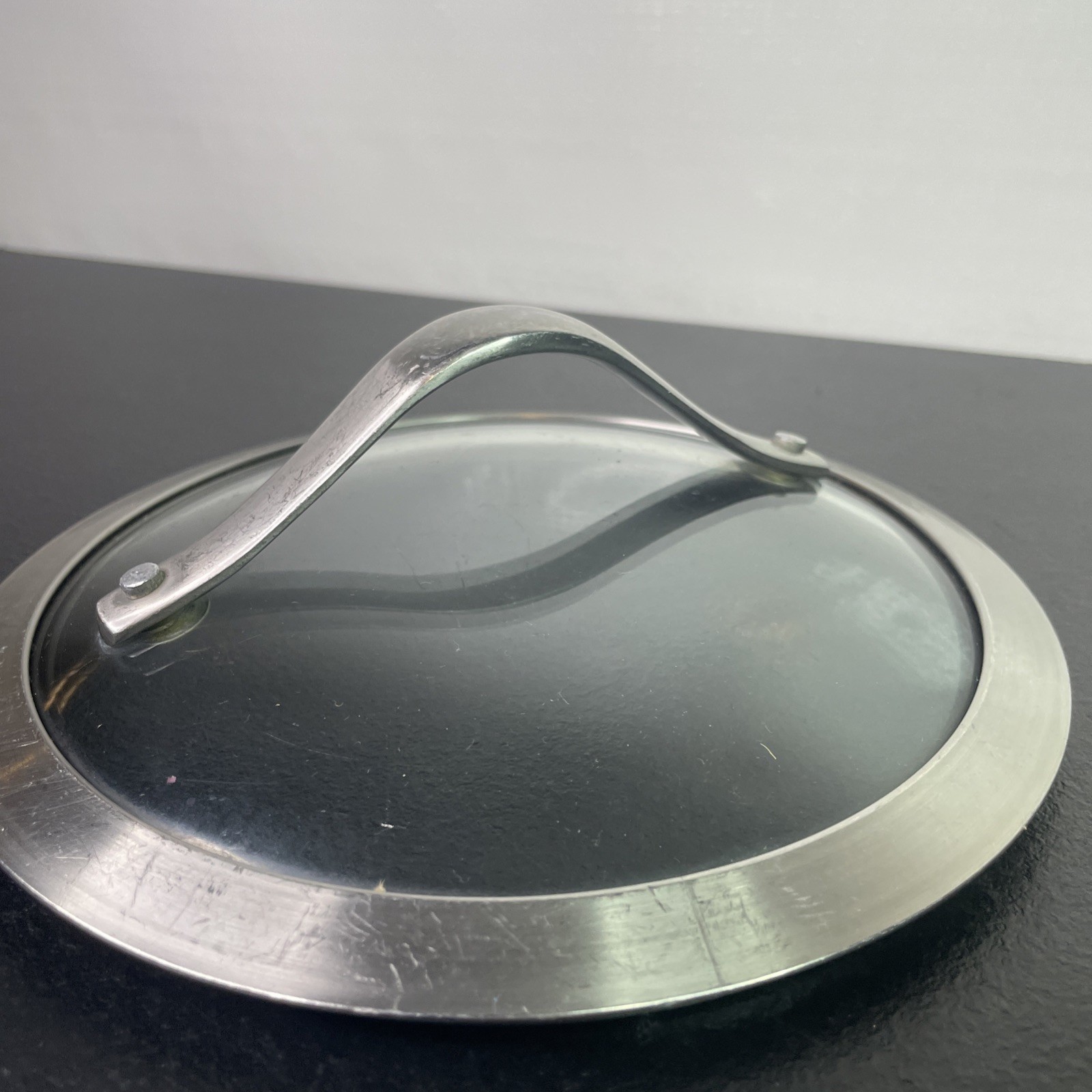 Replacement Calphalon Glass Lid for Pot, Fits 6 3/4″ – 7″ Opening #L44