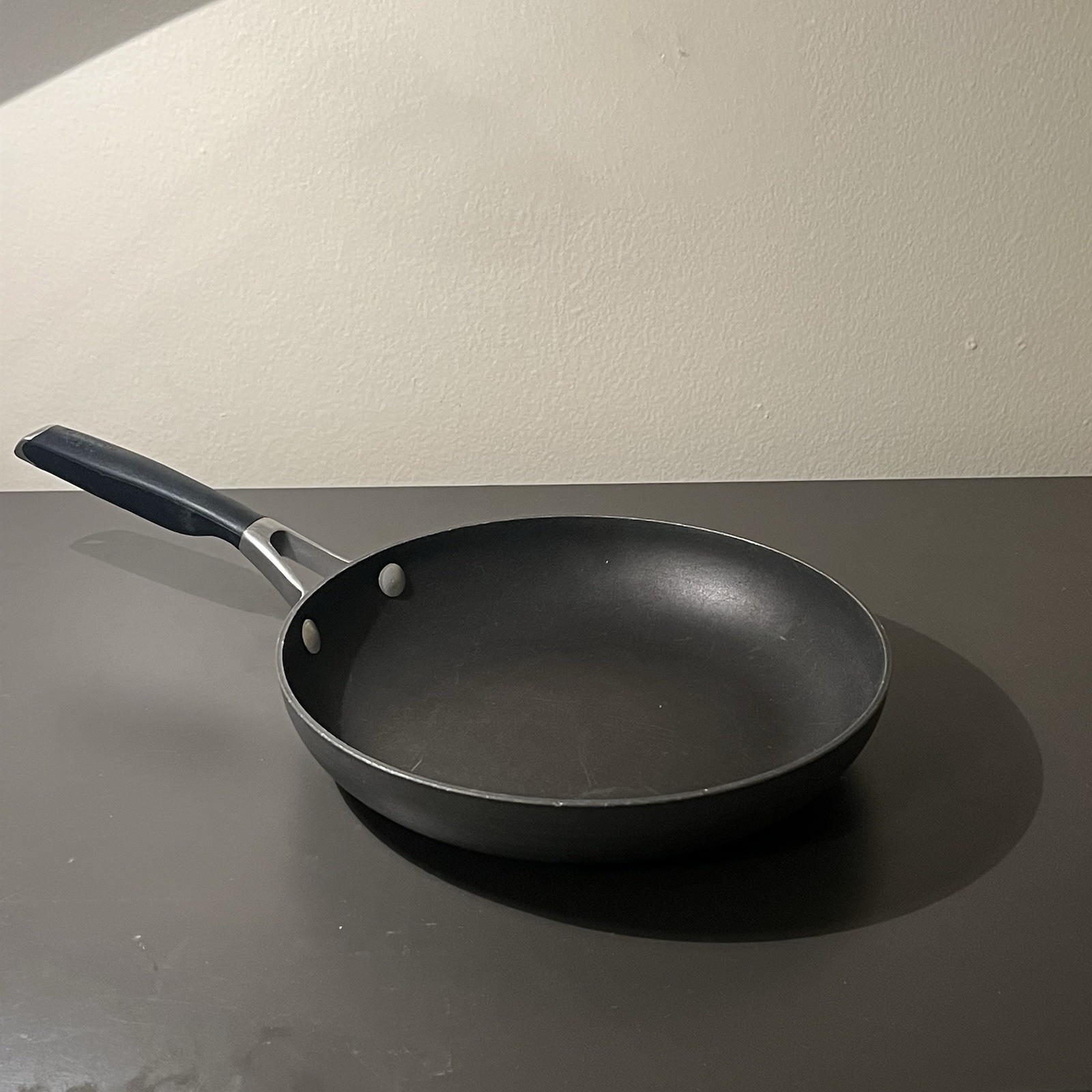Calphalon 10″ Frying Pan No 1390 Select Gas & Electric Dishwasher Safe