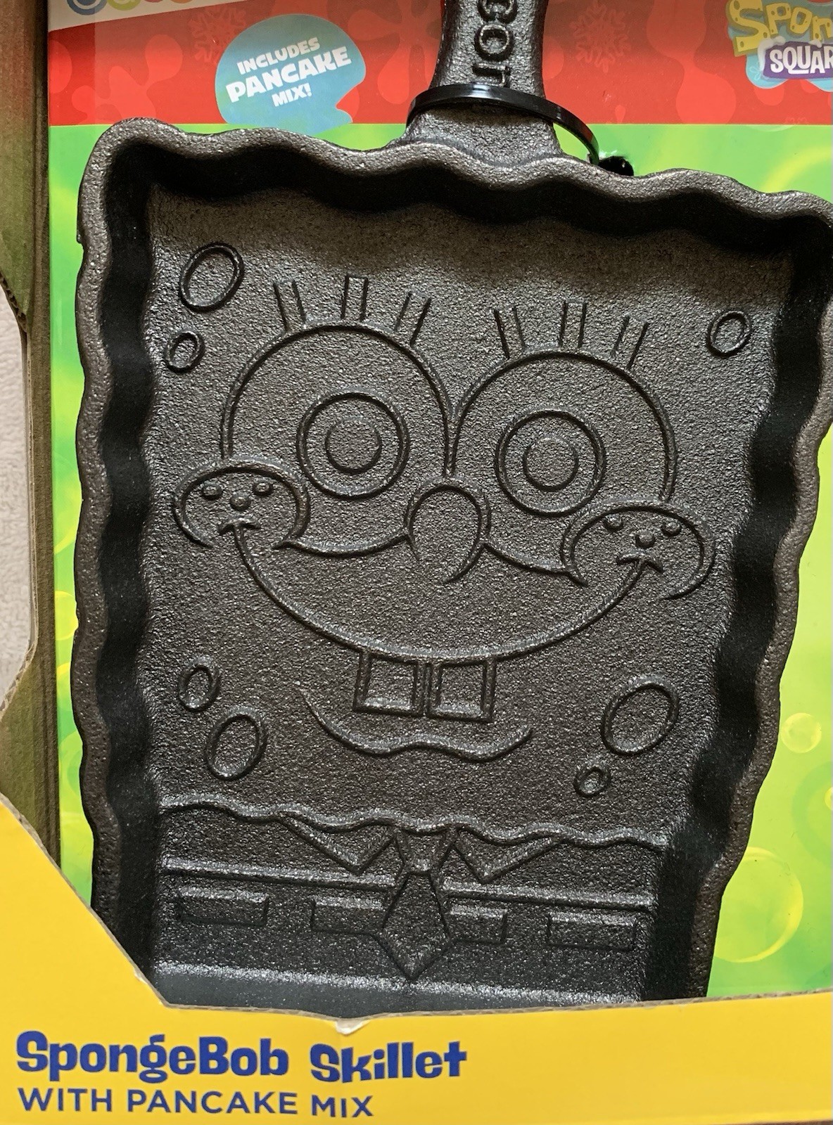 NEW SpongeBob SquarePants Cast Iron Metal Pancake Skillet/Batter Mix Gift Set