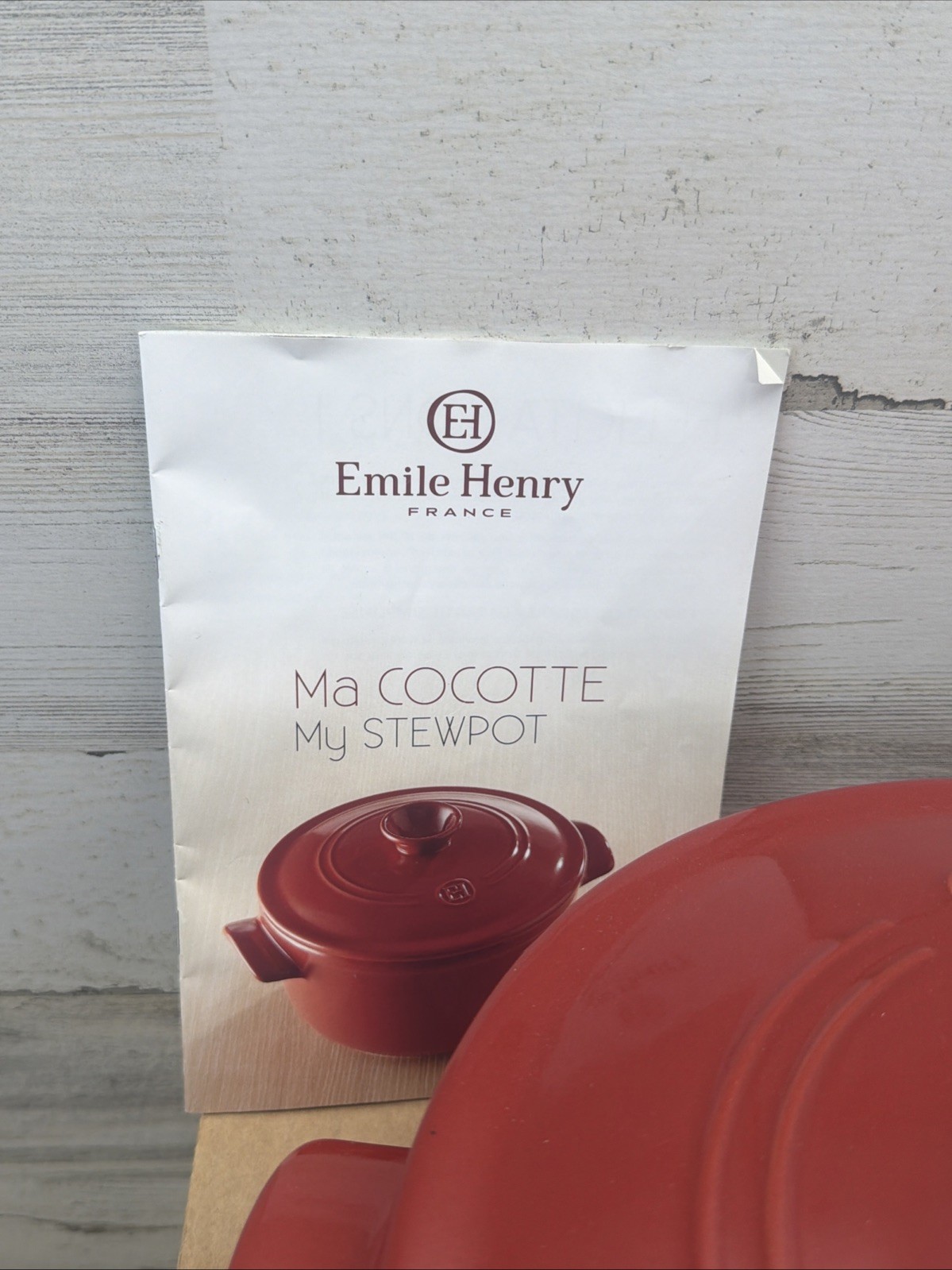 Emile Henry Flame Ceramic 4.2 qt Cocotte Stew Pot Round Dutch Oven Baker Red New